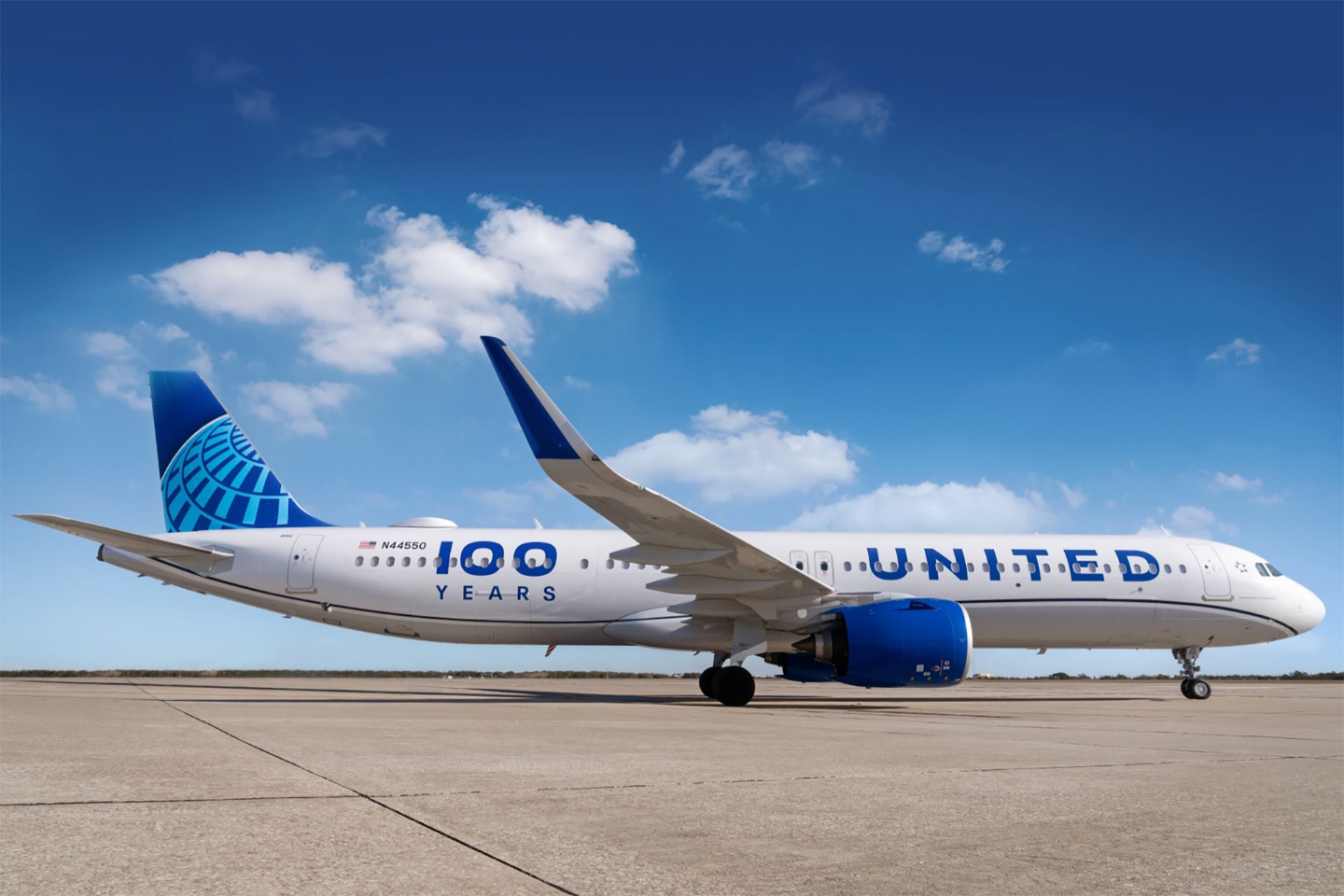 ユナイテッド航空 100周年 イメージ写真